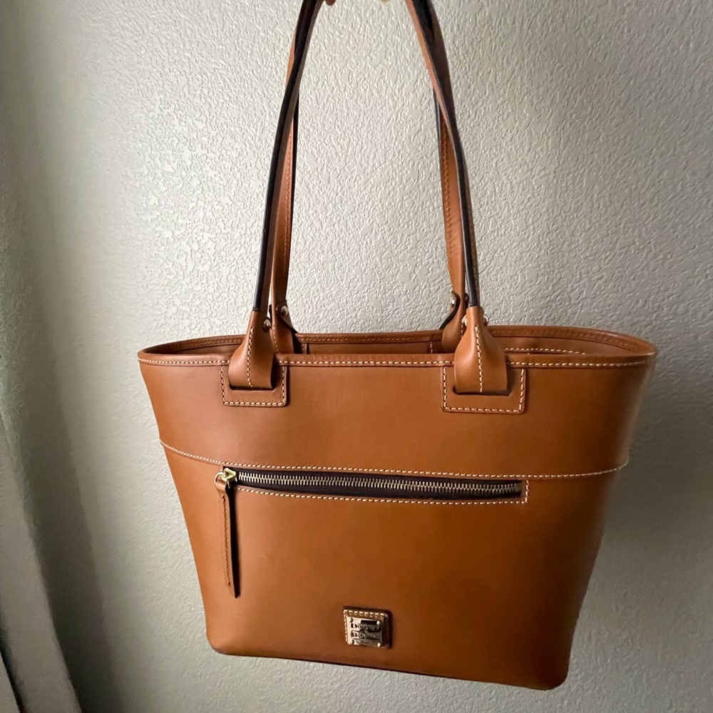 Dooney & Bourke large leather tote